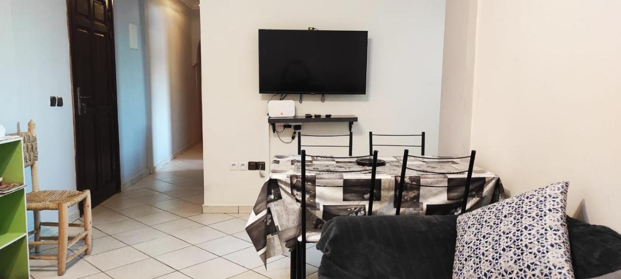 Bright Air Conditioned Apartment Near City Center Marrakesh Luaran gambar
